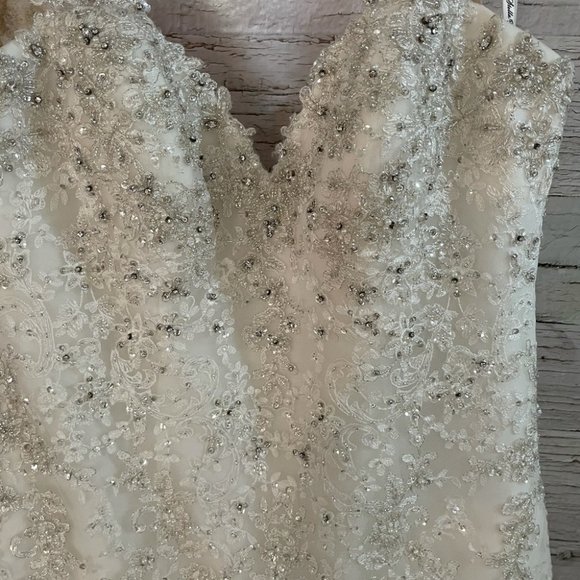 Stella York Beaded Mermaid Wedding Dress Size 12 - Picture 3 of 11